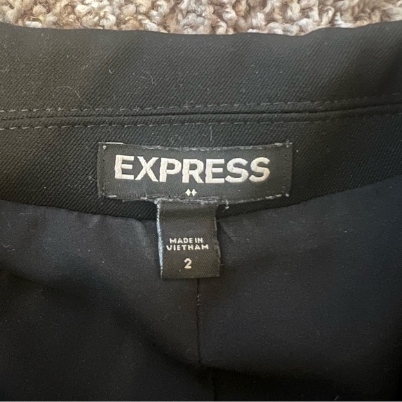 {Express} Women's Black Blazer - Picture 4 of 9